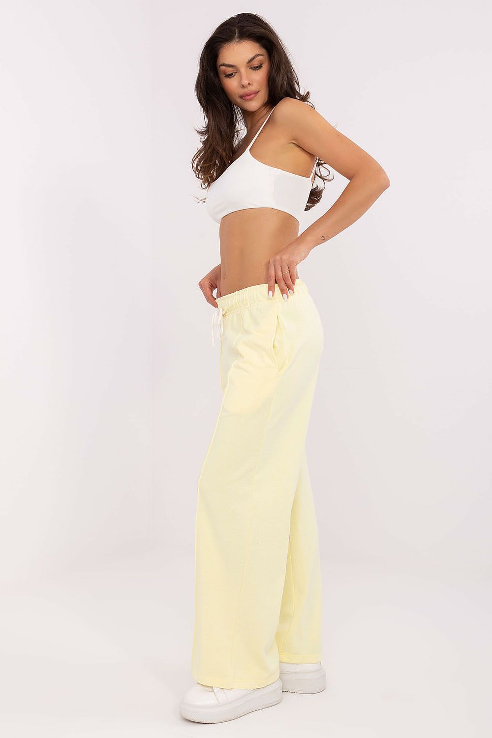  Sportanzug Hosen model 215573 Relevance 