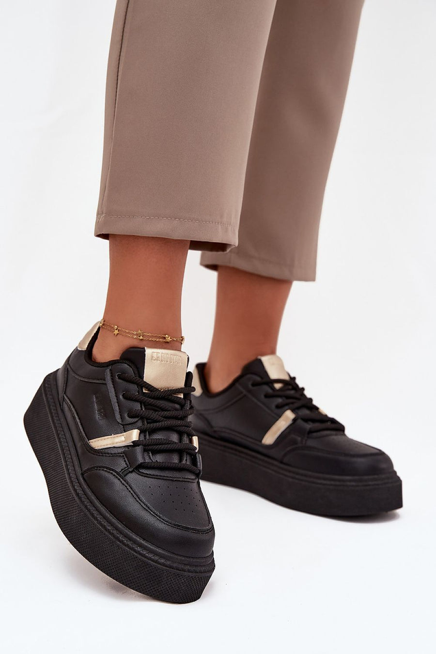 Sportschuhe Step in style