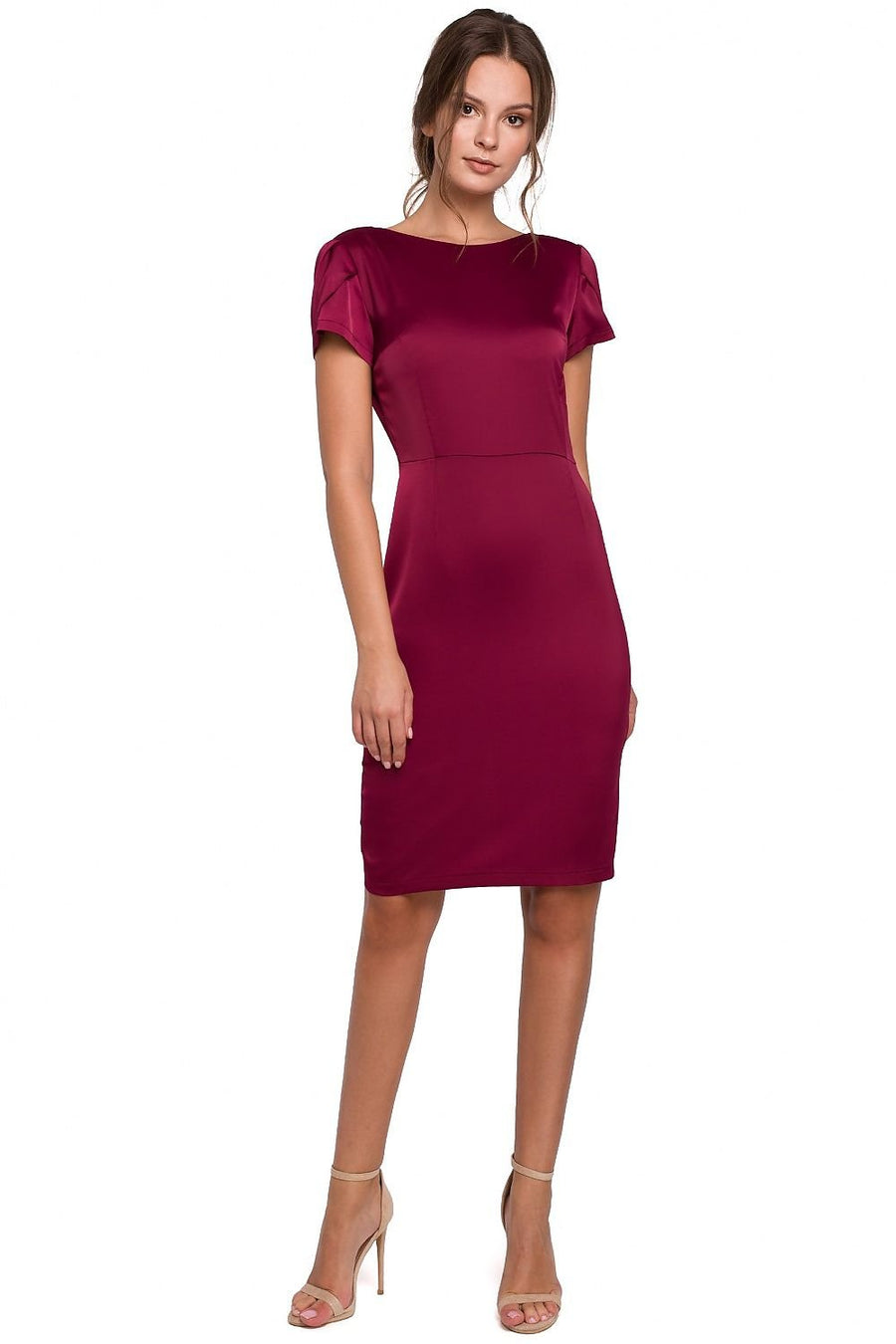 Sinnliches Cocktailkleid mit Rückenausschnitt
