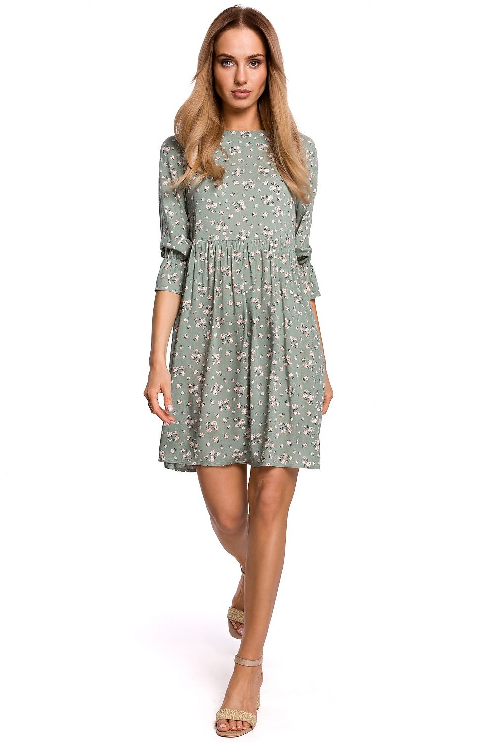 Romantisches Sommerkleid mit gerafften Ärmeln