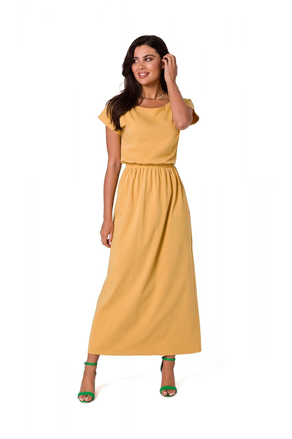 Natürliches Sommerkleid mit asymmetrischem Ausschnitt