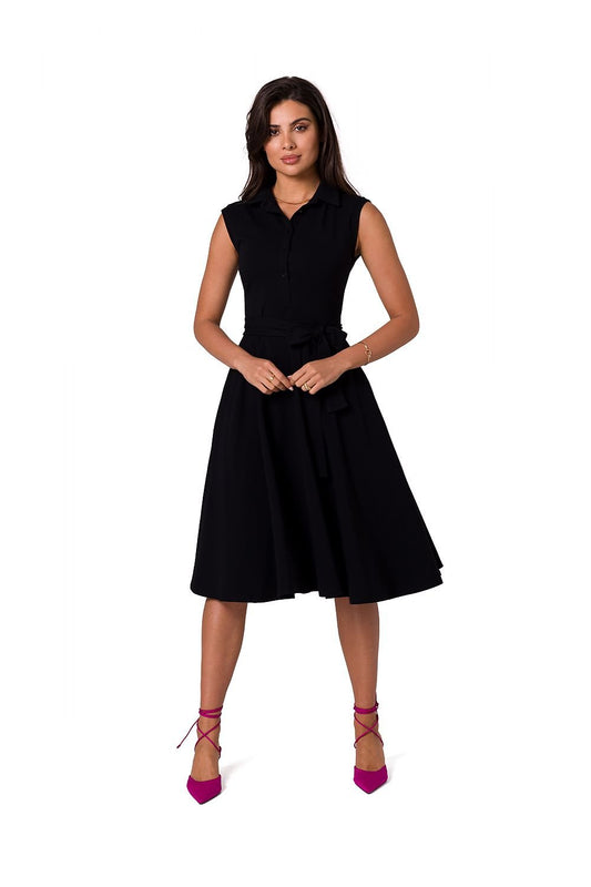 Ärmelloses Midikleid mit Kragen und ausgestelltem Rock