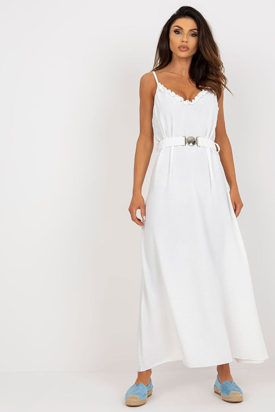 Feminines Sommerkleid mit Herzausschnitt und Gürtelv