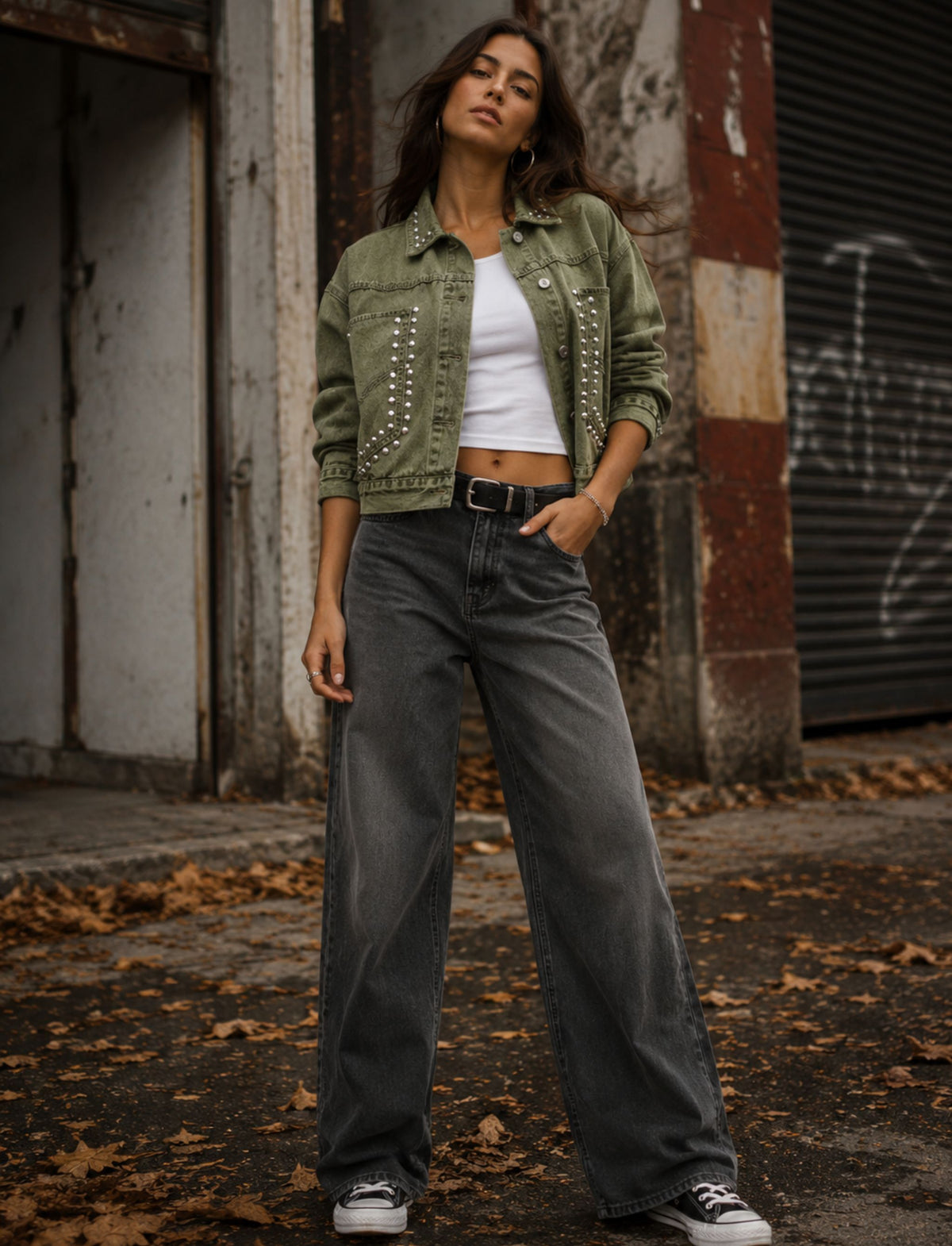 Damen Jacke mit Knöpfen und Nieten in Vorderansicht