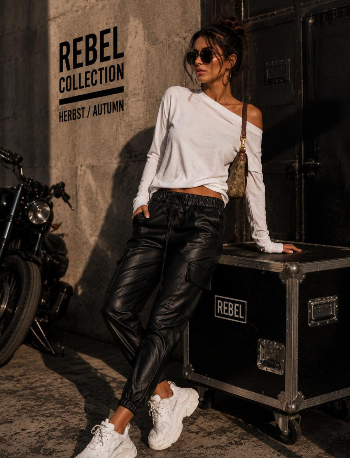 Damen Jogger-Hose mit Kordelzug und Taschen kombiniert in einem lässigen Herbst-Outfit