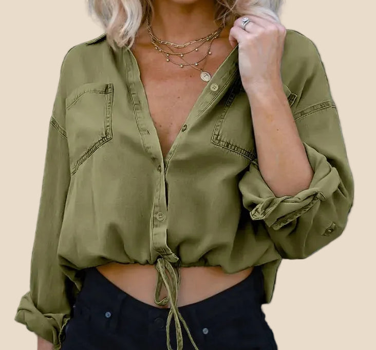 Khaki Damen Bluse mit langen Ärmeln, Brusttaschen, Knopfleiste und verstellbarem Kordelzug am Saum