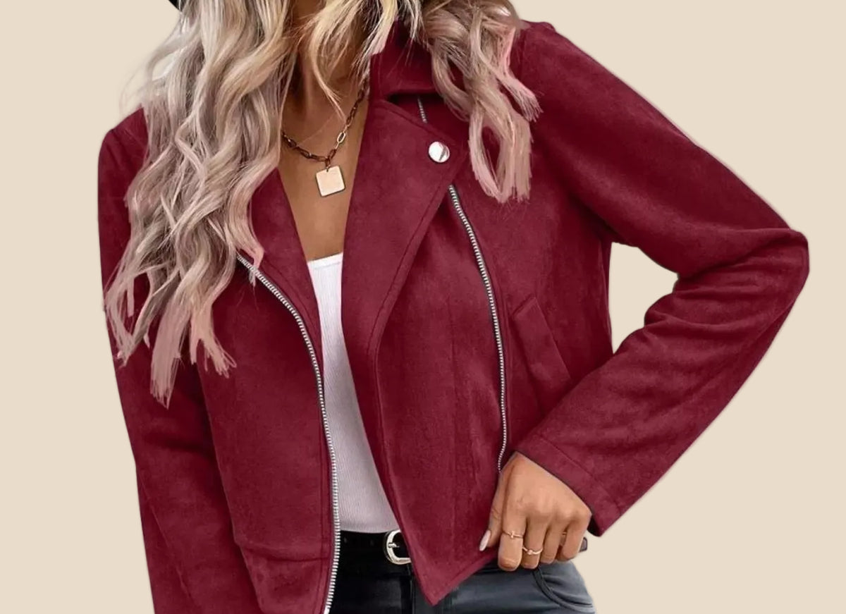 Damen Kurzjacke mit Reißverschluss und Taschen in naher Vorderansicht