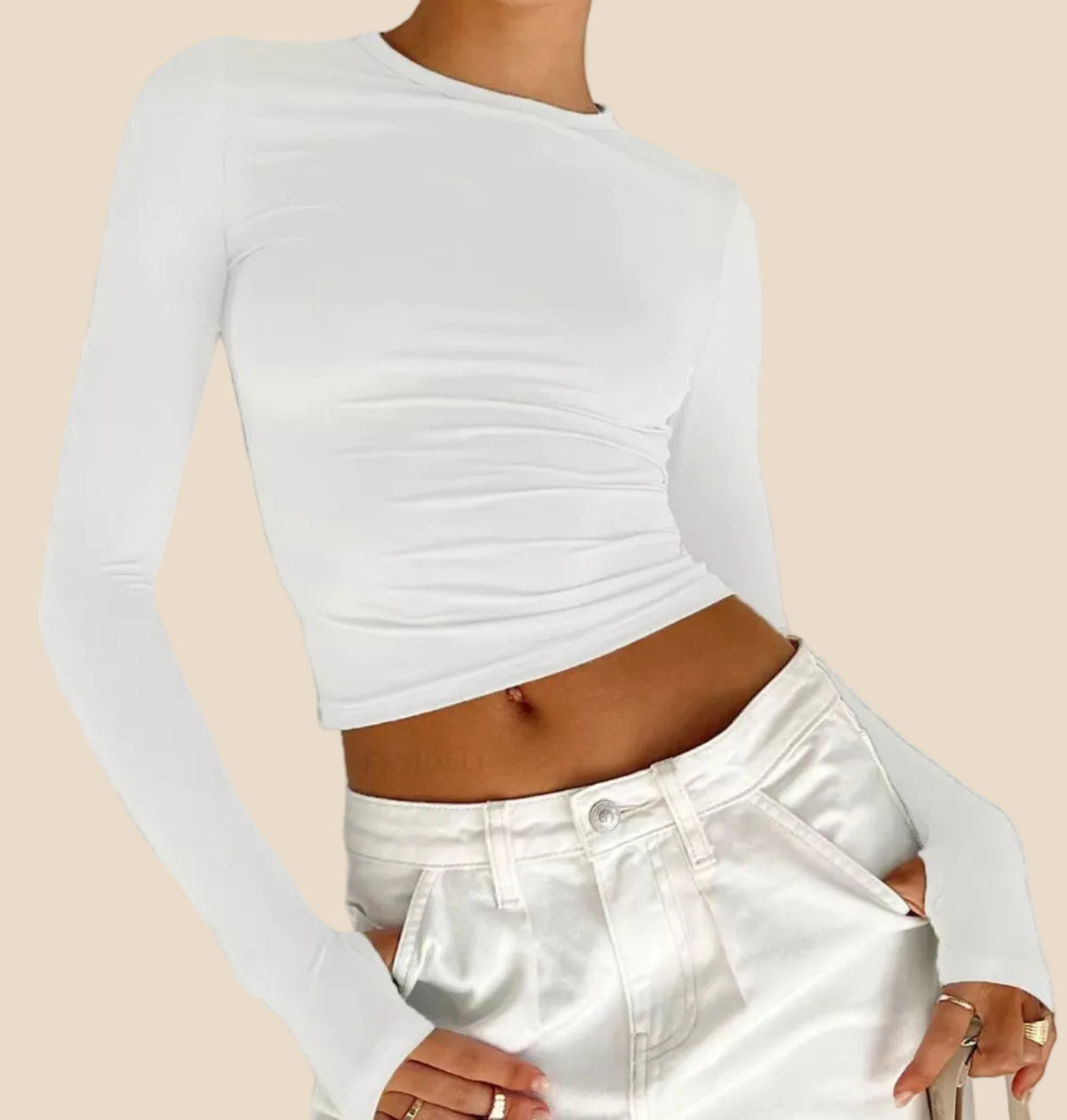 Damen Langarmshirt mit seitlicher Raffung in Detailansicht