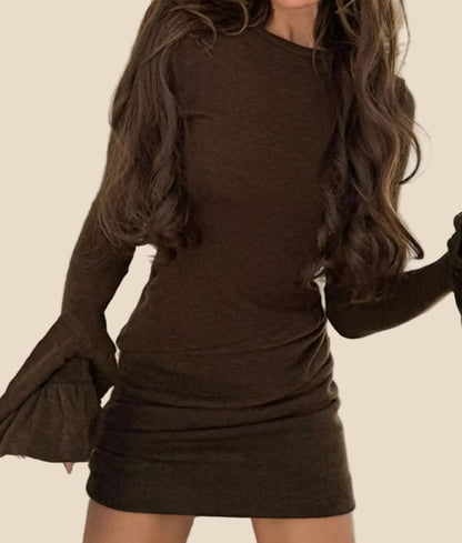 Damen Minikleid mit Raffung und langen Volantärmeln in Vorderansicht