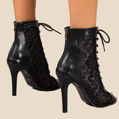 Rückansicht der High-Heel-Stiefeletten für Damen mit schmalem Stiletto-Absatz