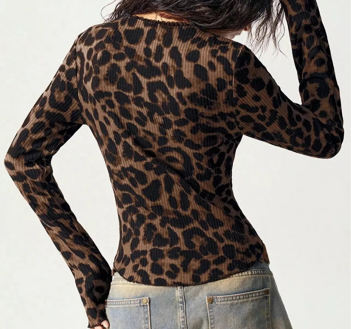 Langarmshirt für Damen mit Leopardenmuster und figurbetontem Schnitt