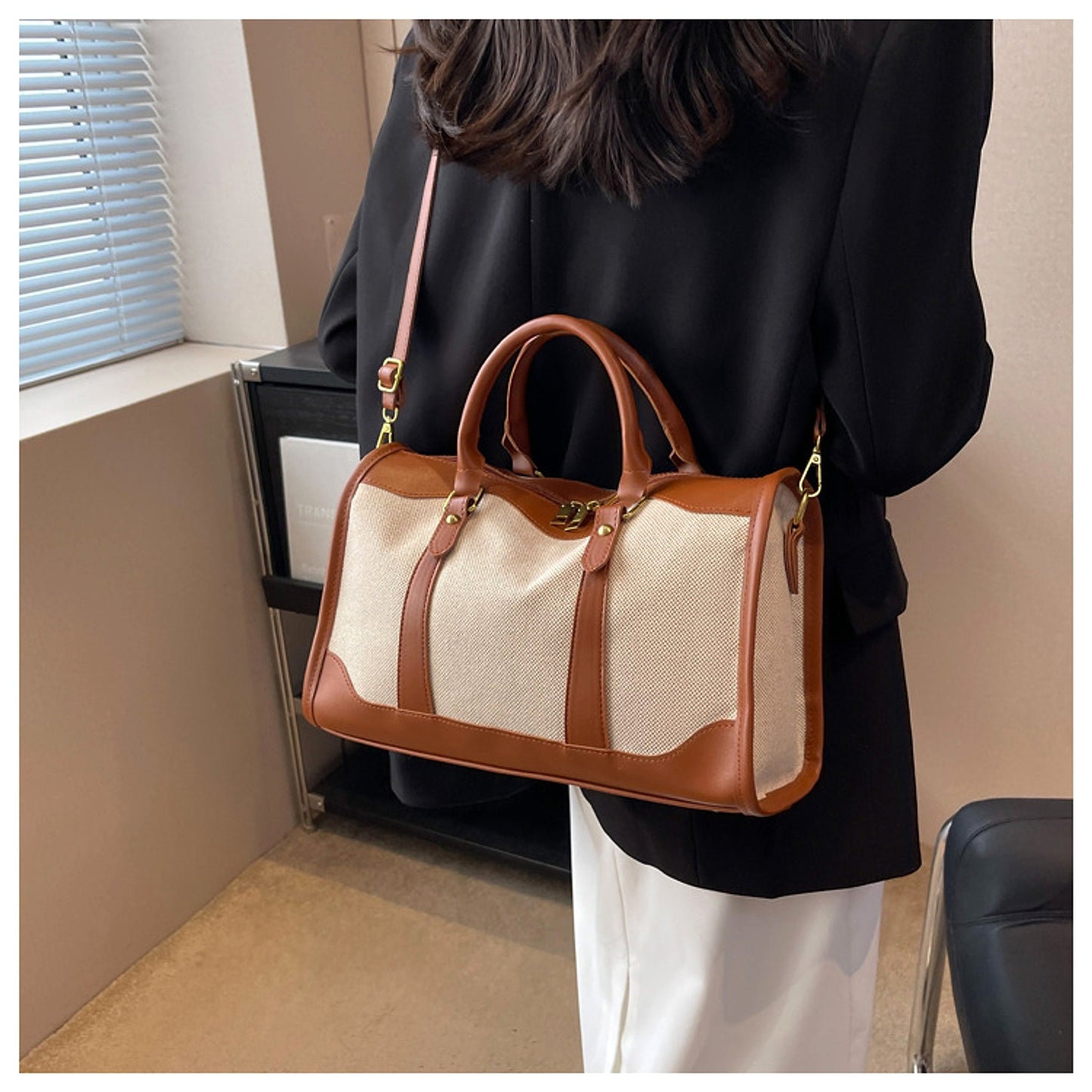 Voyagera™ – Canvas Travel Tote Bag (Large Capacity)