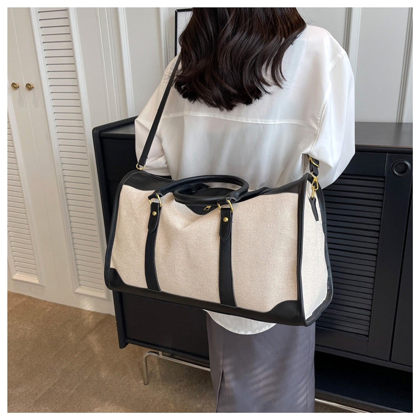Voyagera™ – Canvas Travel Tote Bag (Large Capacity)
